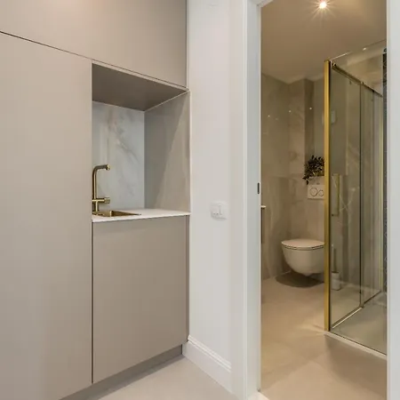 شقة Finest 2 سبليت