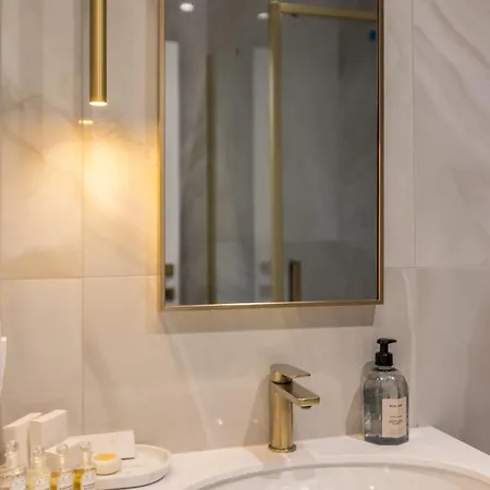 شقة Finest 2 سبليت